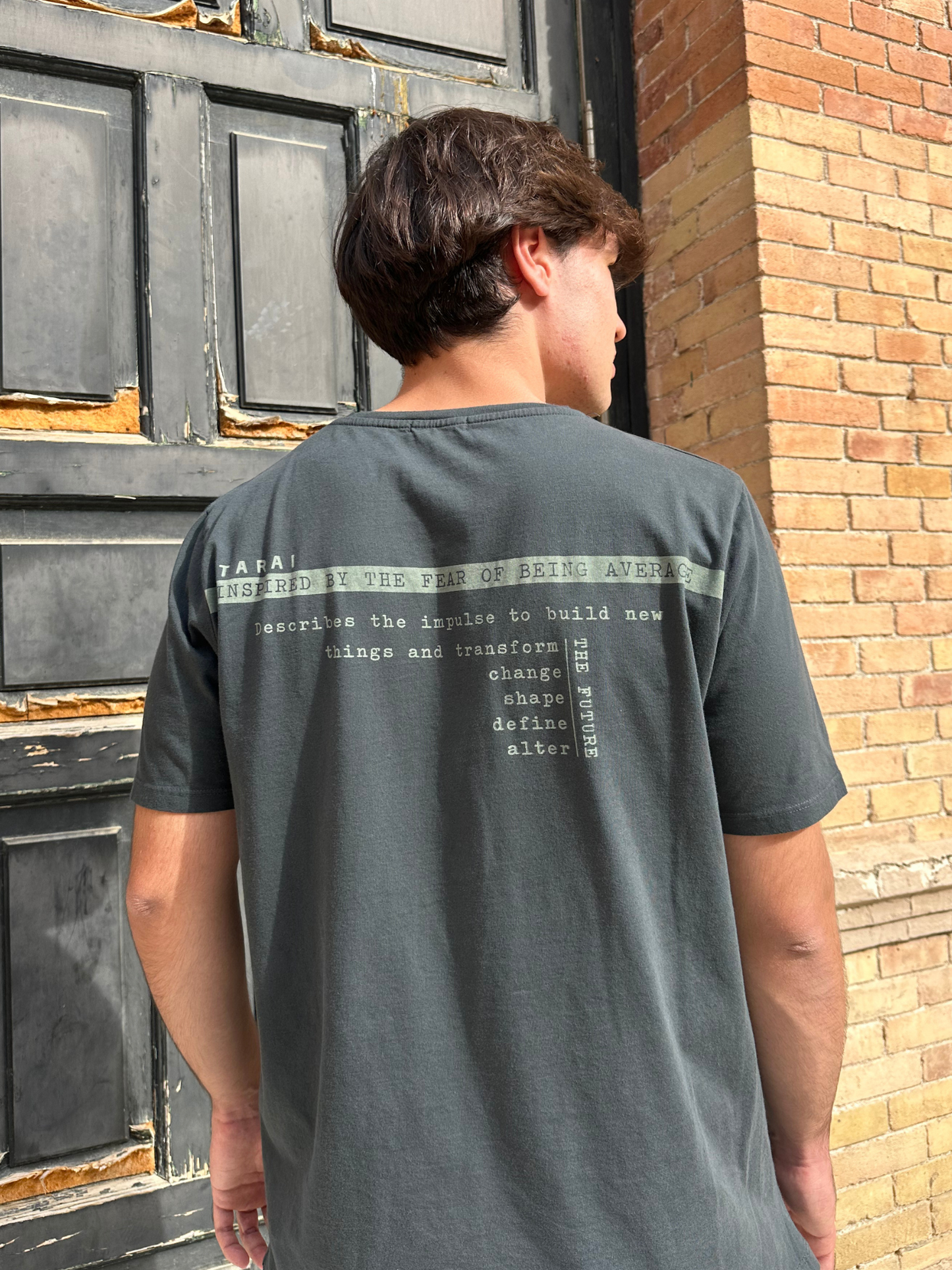 Camiseta THE FUTURE Gris